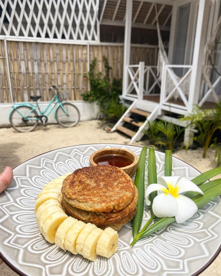 Love Coconut Bungalows Джили Трауанган Екстериор снимка